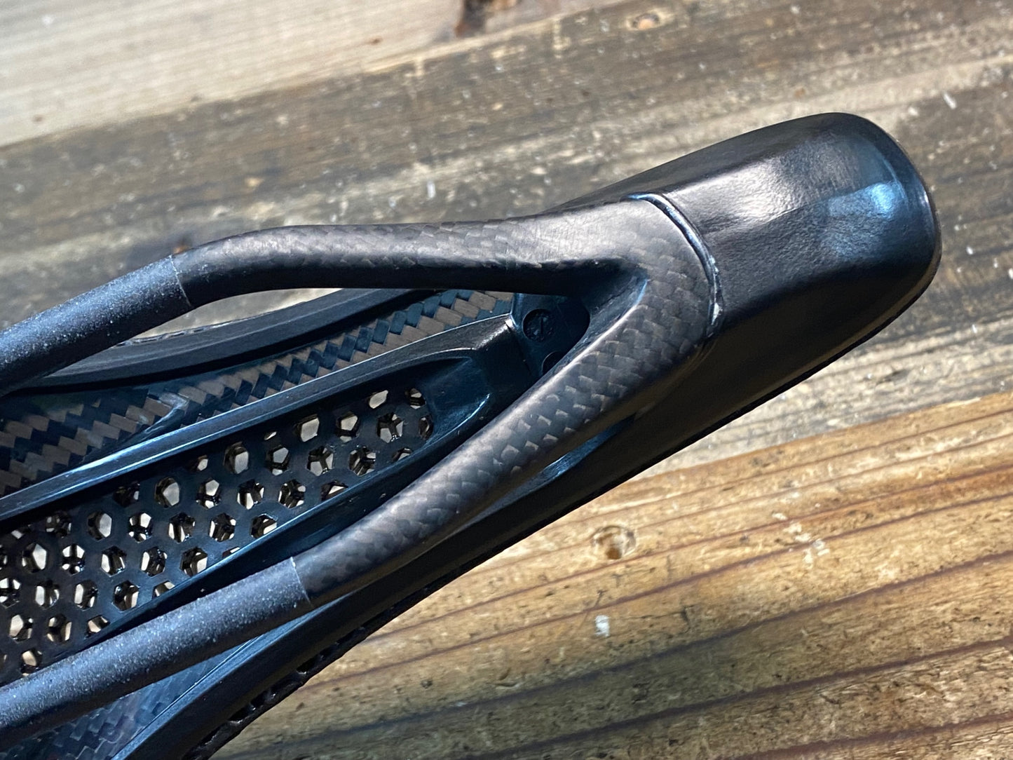 IS077 スペシャライズド S-WORKS ROMIN EVO MIRROR SADDLE サドル 143mm