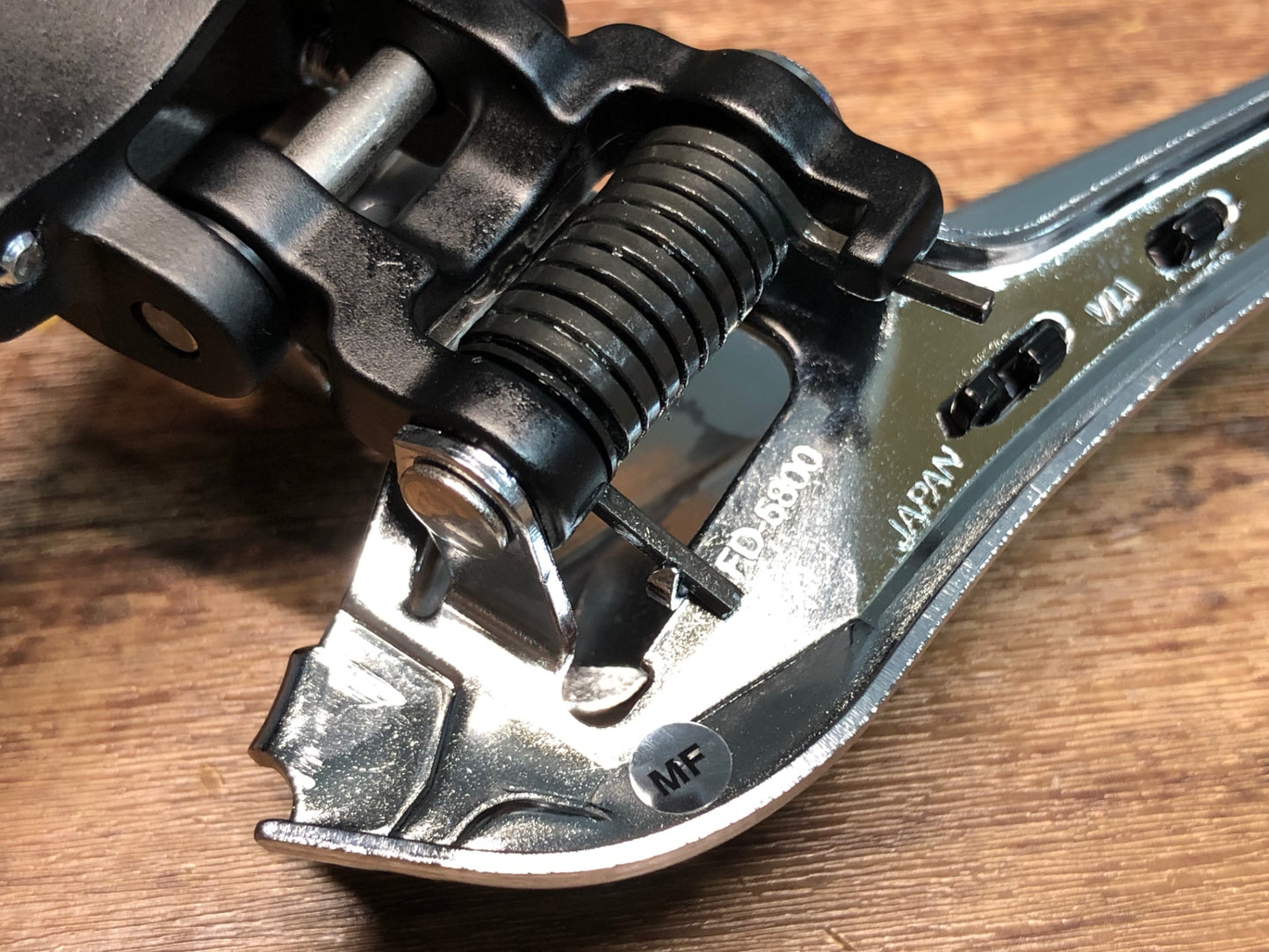 IR380 シマノ SHIMANO 105 FD-5800 フロントディレイラー バンド式 シルバー Φ34.9