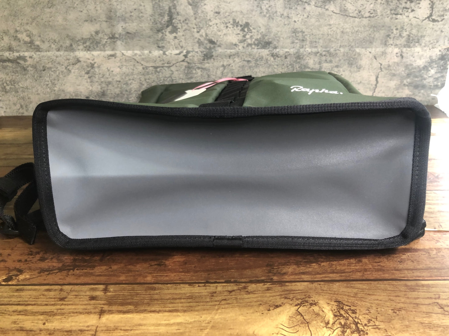 IW775 ラファ Rapha ROLL TOP BACKPACK リュック バックパック オリーブ