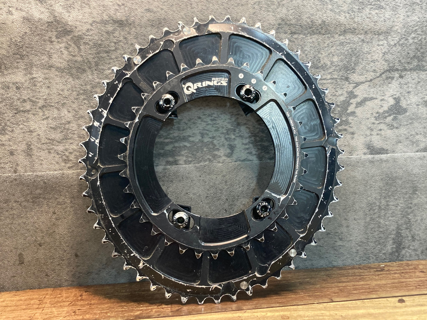 IQ326 ローター ROTOR QRINGS AERO チェーンリング 52/36T 4ARM PCD110