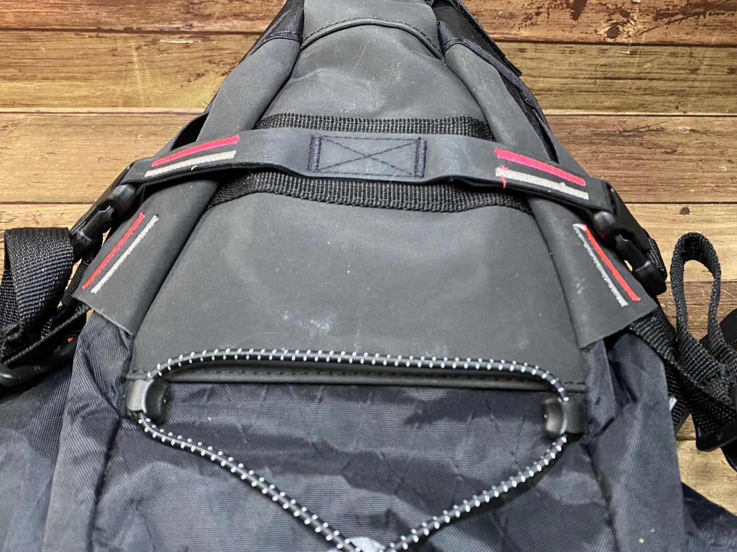 IL652 アピデュラ ラファ APIDURA Rapha サドルバッグ 黒 ピンク