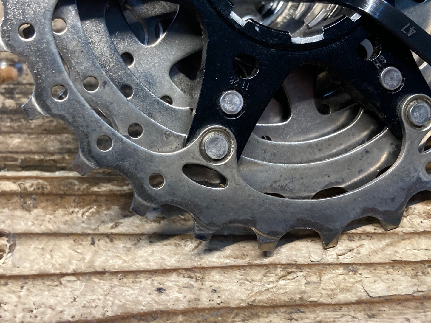 IQ805 シマノ SHIMANO 105 CS-R7000 11-28T 11S スプロケット