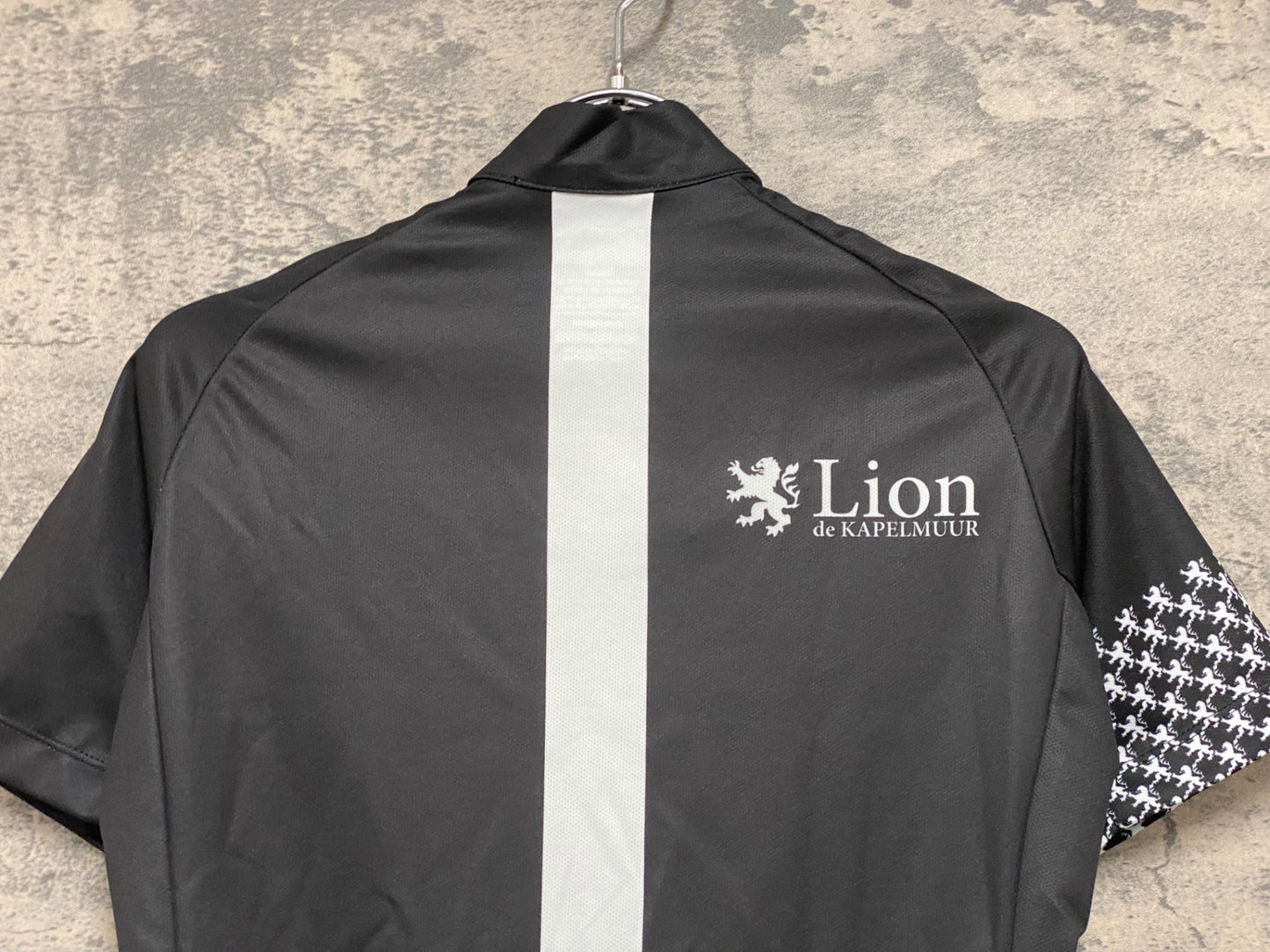 JB077 リオンドカペルミュール Lion de KAPELMUUR 半袖 サイクルジャージ 黒 S
