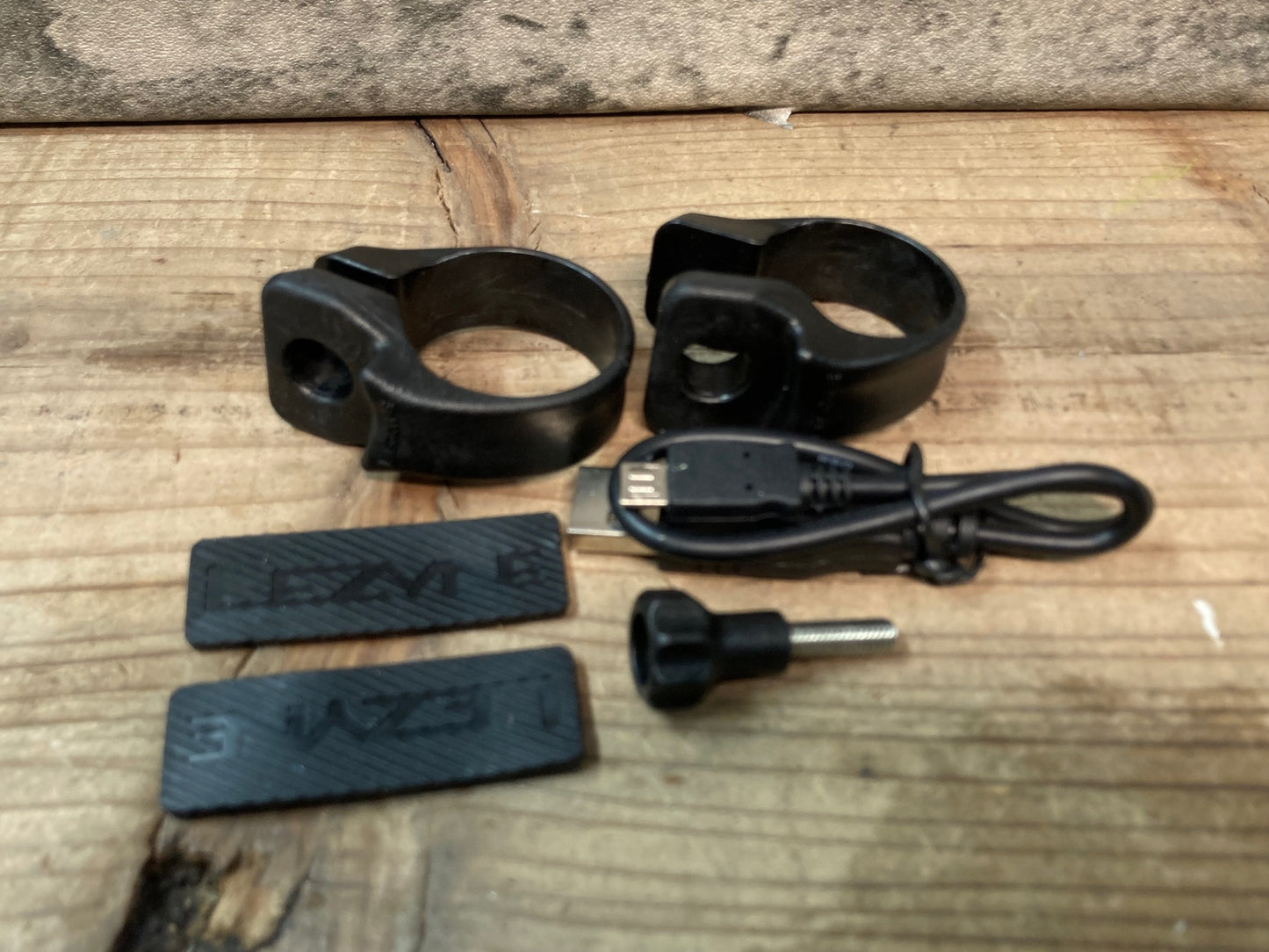 IO836 レザイン LEZYNE SUPER DRIVE XL & FEMTO DRIVE ライト 前後セット