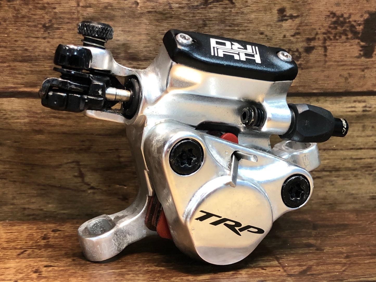 IM384 TRP HY/RD ディスク ブレーキキャリパー