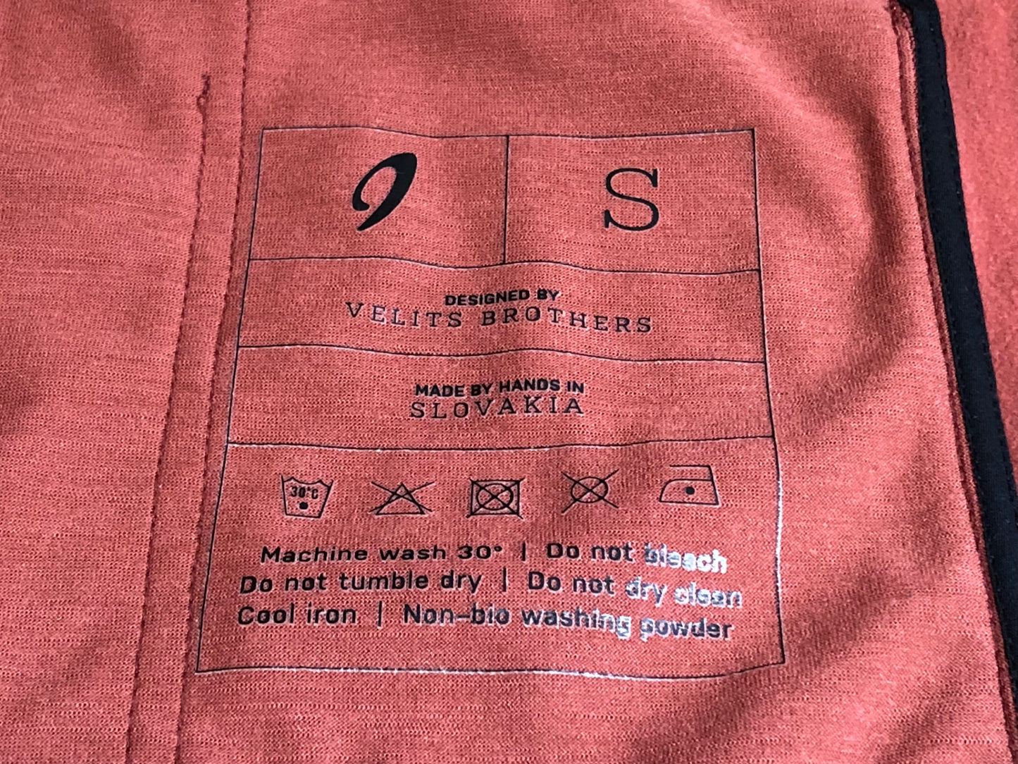 IO870 イザドア Isadore MERINO PERFORMANCE MEMBRANE+ ジレ サイクルベスト ピンクオレンジ S