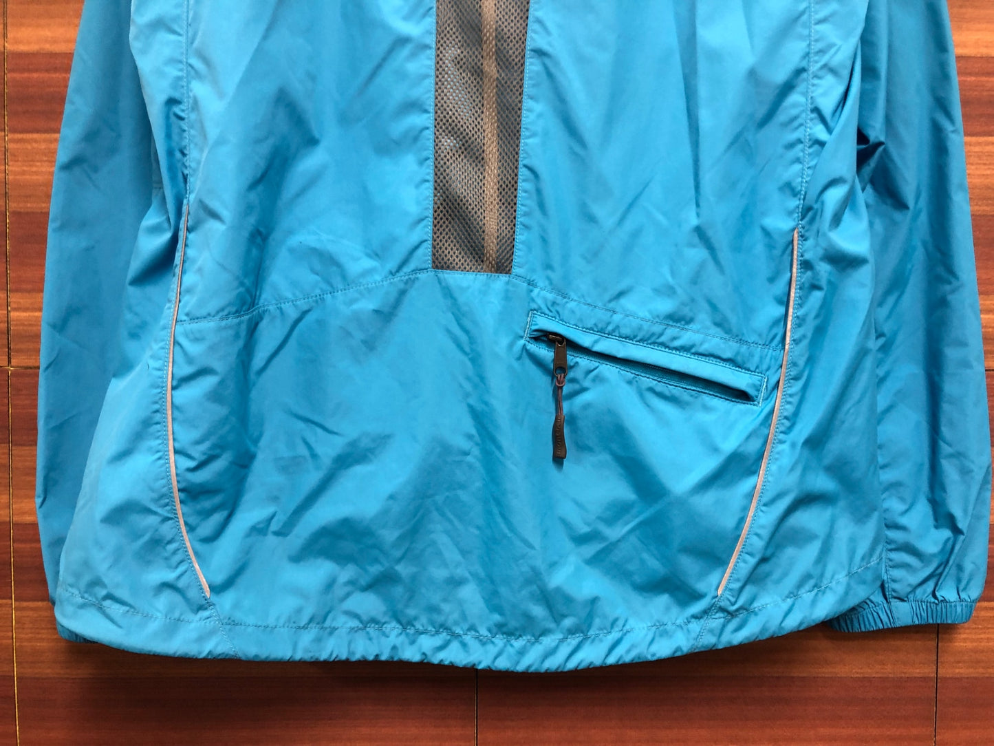 IQ437 モンベル mont-bell ウインドブレーカー 水色 L