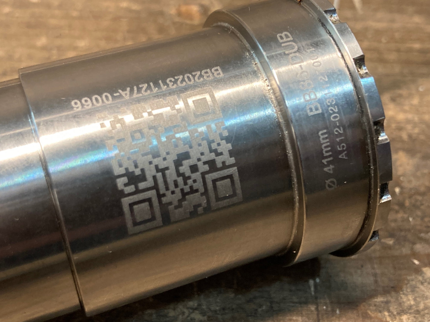 IR679 ウィッシュボーン WISHBONE BB86-DUB ボトムブラケット BB シルバー Φ41 ※ボトムブラケットカバー欠品