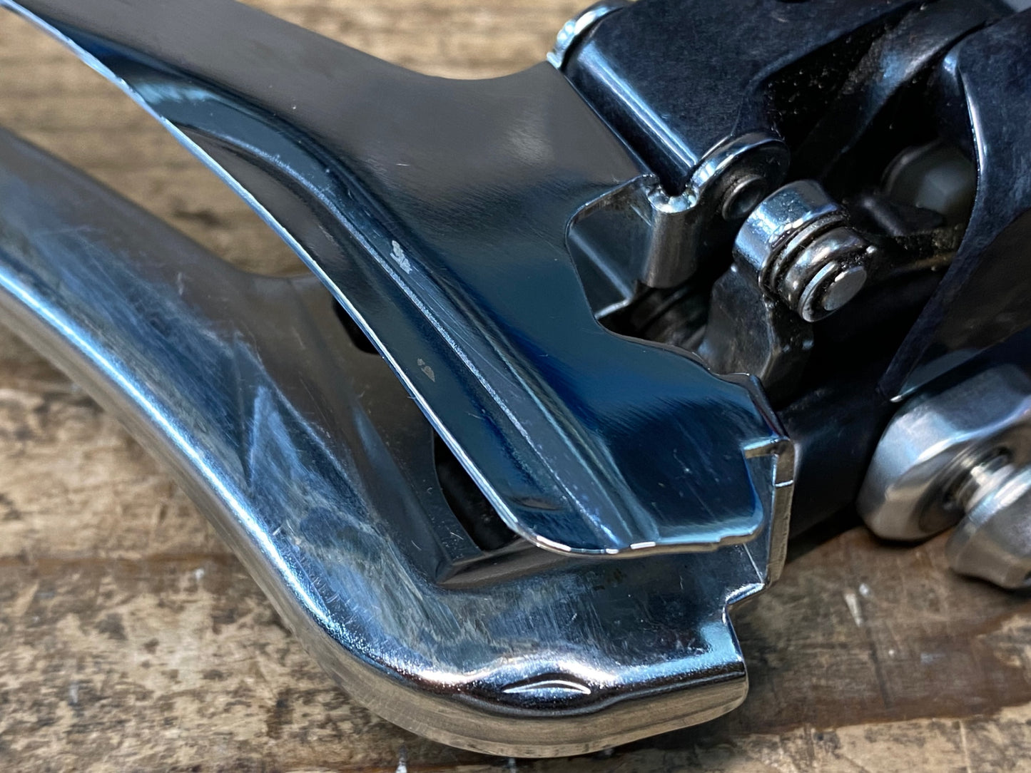 IT337 シマノ SHIMANO アルテグラ ULTEGRA FD-6870 フロントディレイラー 11S Di2 直付け