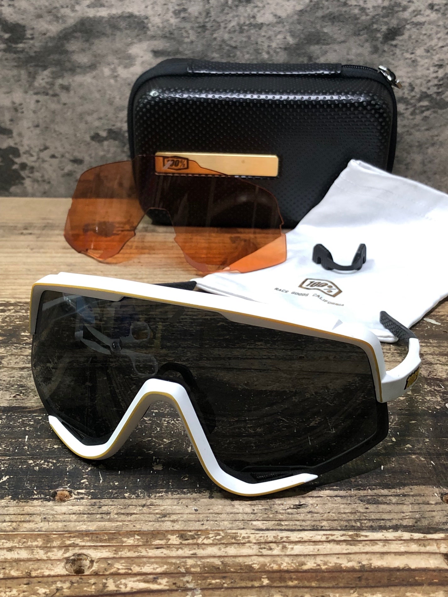 IY981 100％ グレンデール GLENDALE サングラス アイウェア 白