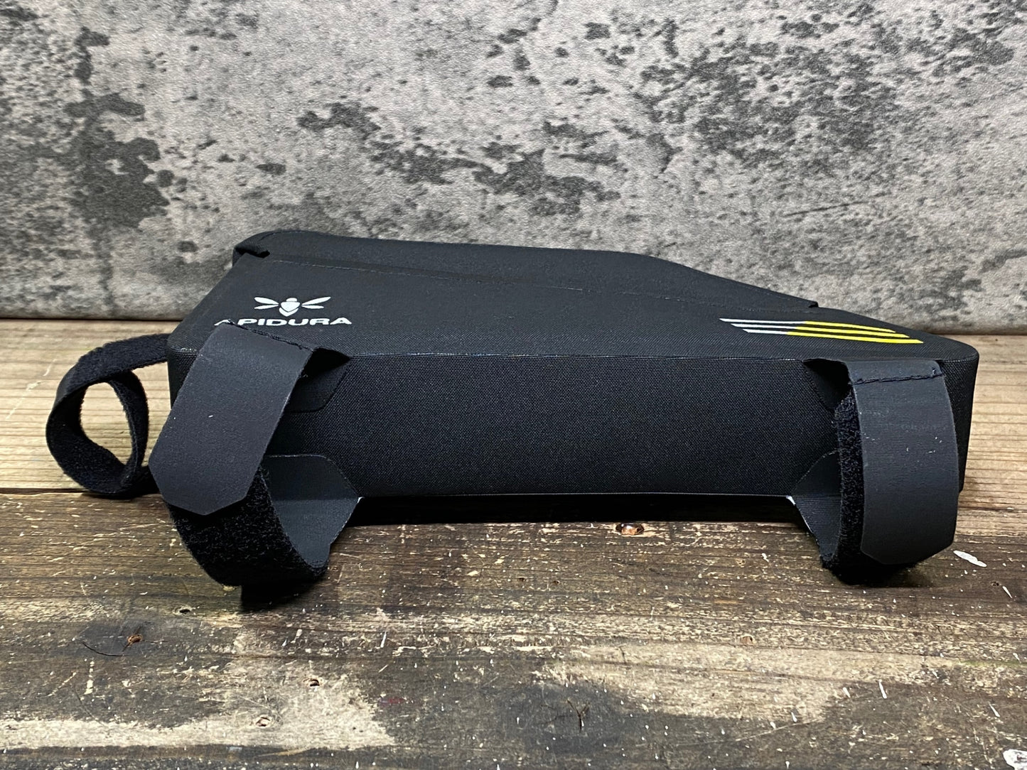 IS945 アピデュラ APIDURA レーシング・トップチューブパック