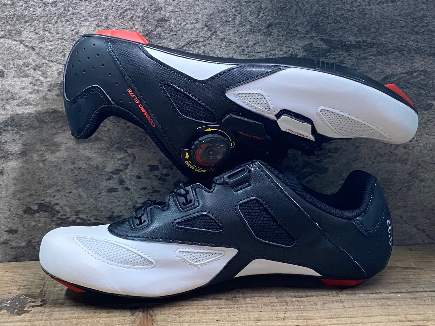 JC686 未使用品 マヴィック MAVIC COSMIC ELITE ビンディングシューズ 黒白 EU41 1/3 SPDアタッチメント ペン字あり