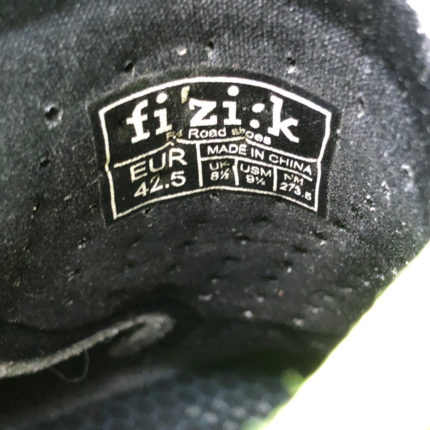 IM125 フィジーク FIZIK R4 ROAD SHOES 42.5サイズ ビンディングシューズ ※左足側面傷あり、クリート付き