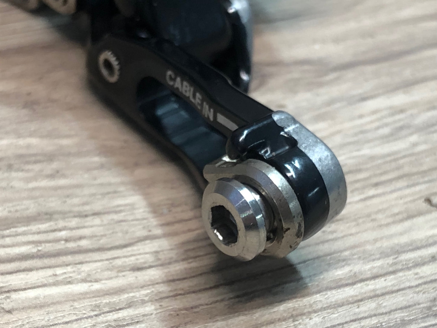 IU426 シマノ SHIMANO デュラエース DURA-ACE フロントディレイラー FD-9000 直付け