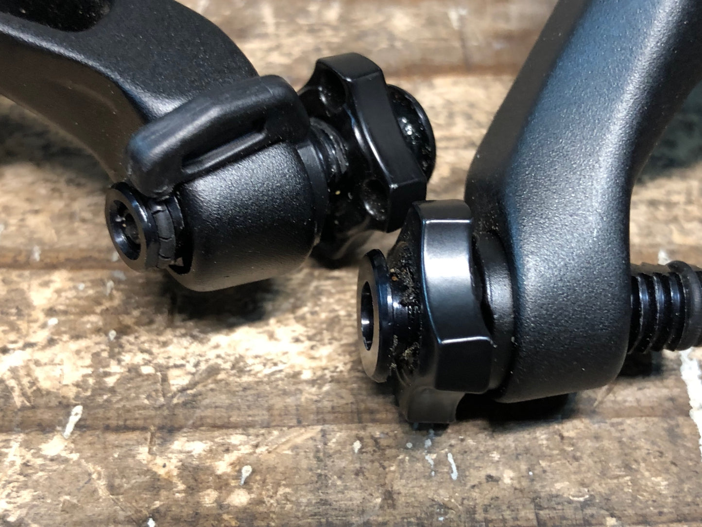 IQ593 シマノ SHIMANO アルテグラ ULTEGRA BR-R8100 キャリパーブレーキ 前後セット