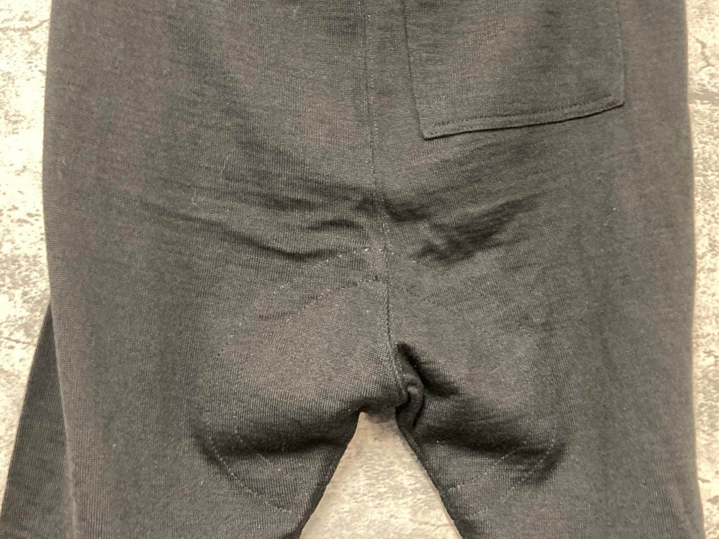 IU107 W CLASSICS ハーフパンツ 黒 XL