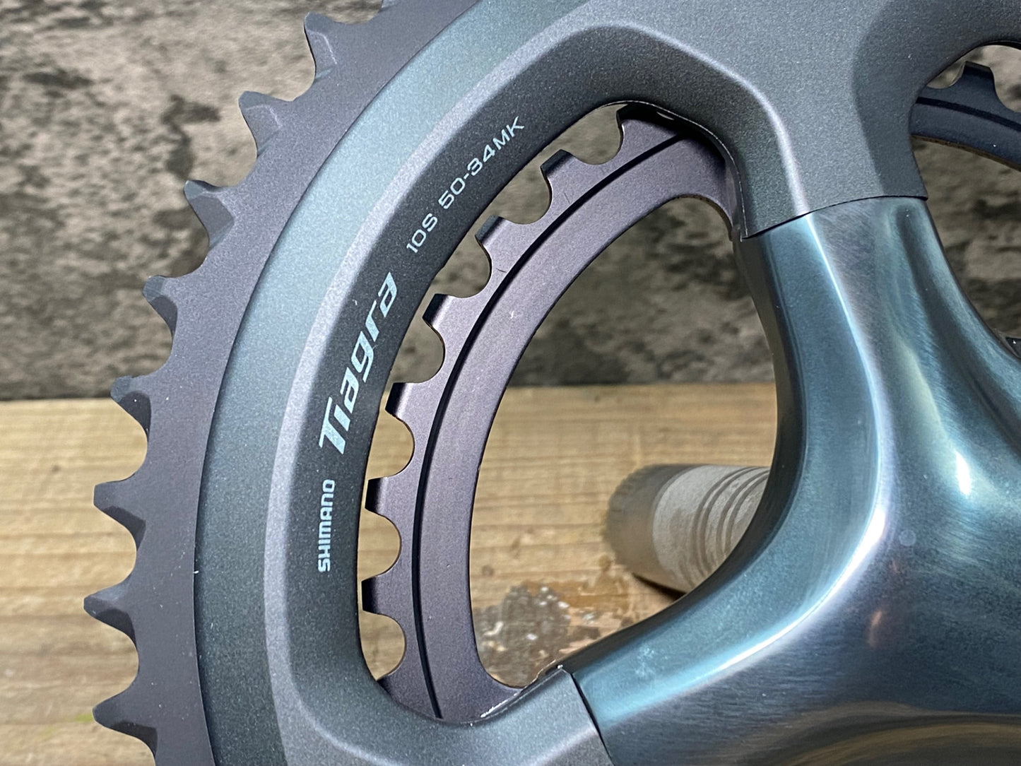 IX893 シマノ SHIMANO ティアグラ Tiagra FC-4700 クランクセット 50/34T 165mm 未使用