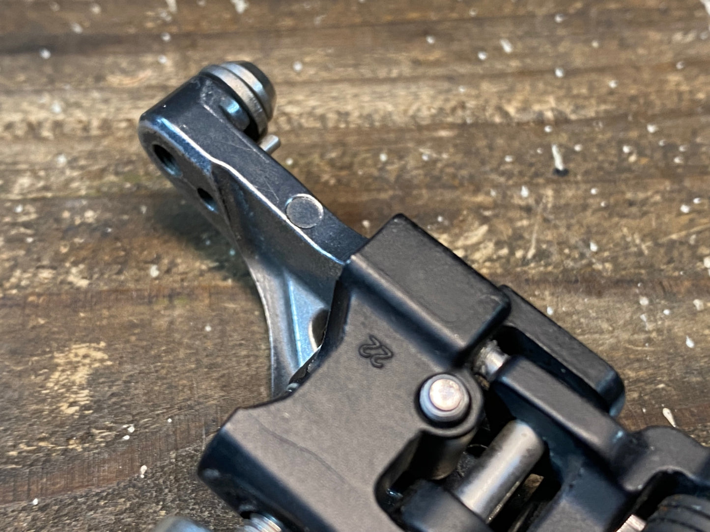 IV023 シマノ SHIMANO ティアグラ Tiagra FD-4700 フロントディレイラー 2S