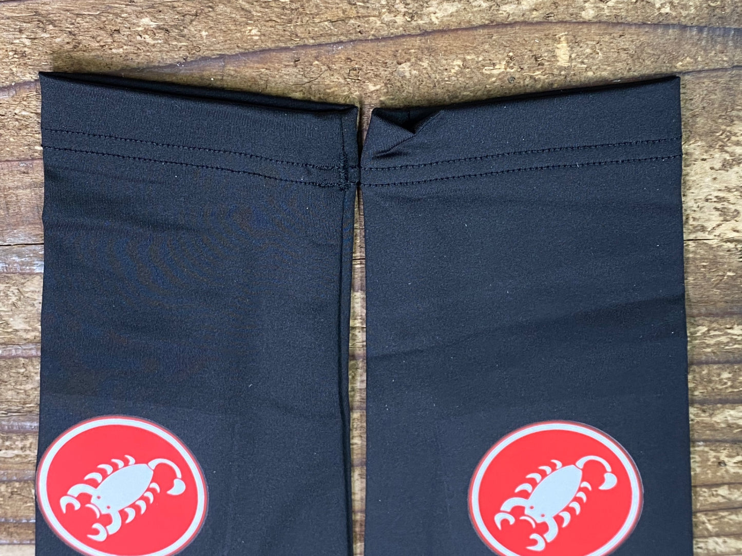 IV950 カステリ CASTELLI アームカバー 黒 S