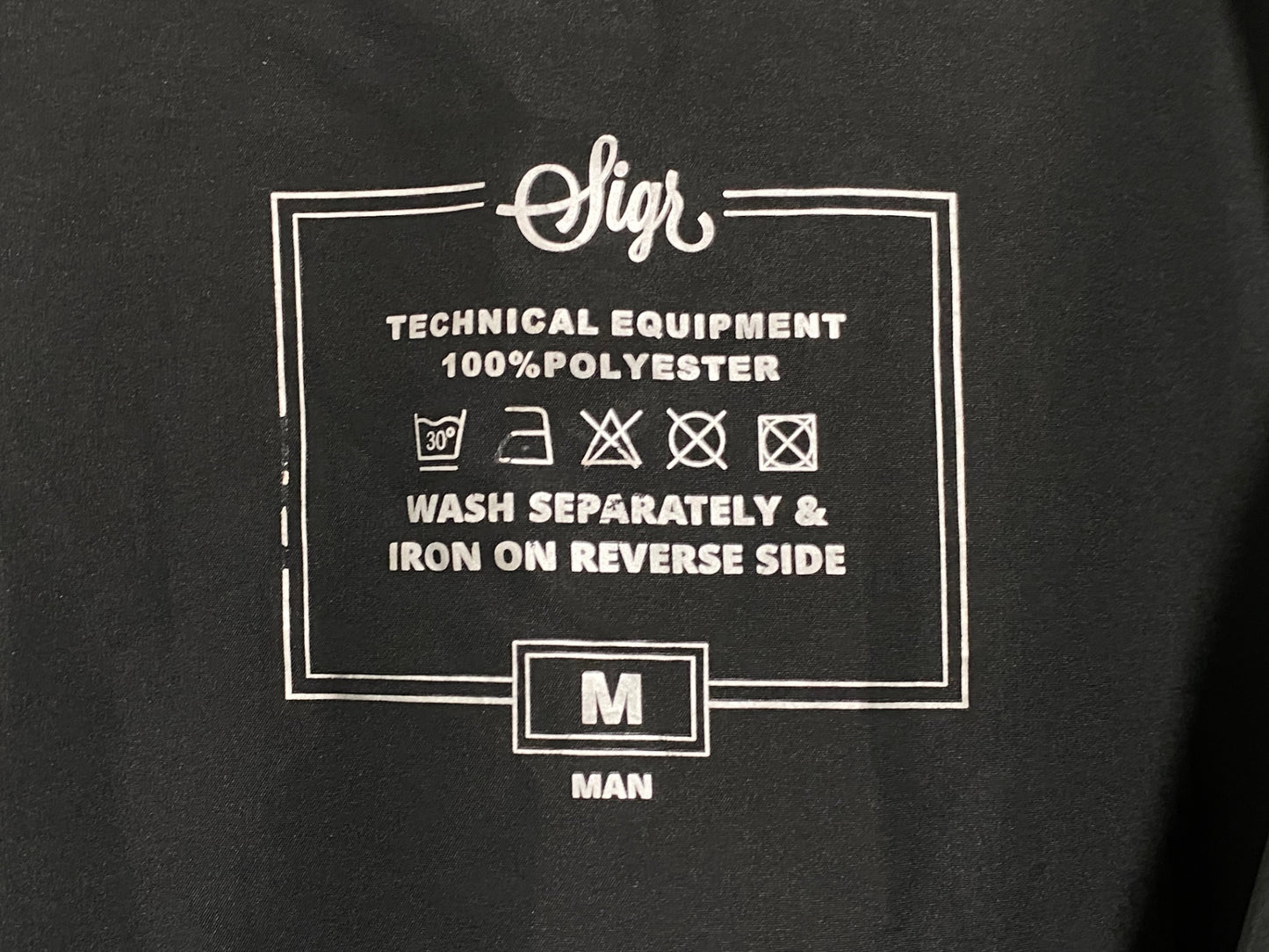 IY333 シーガー Sigr 長袖 ウインドブレーカー 黒 M