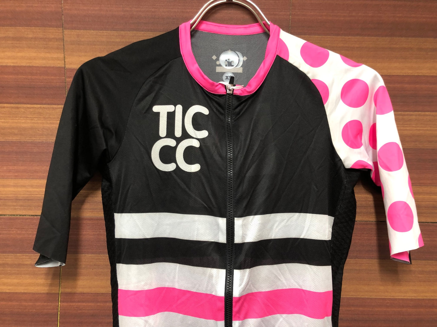IO341 TICCC 半袖 サイクルジャージ 黒白 水玉ピンク XS