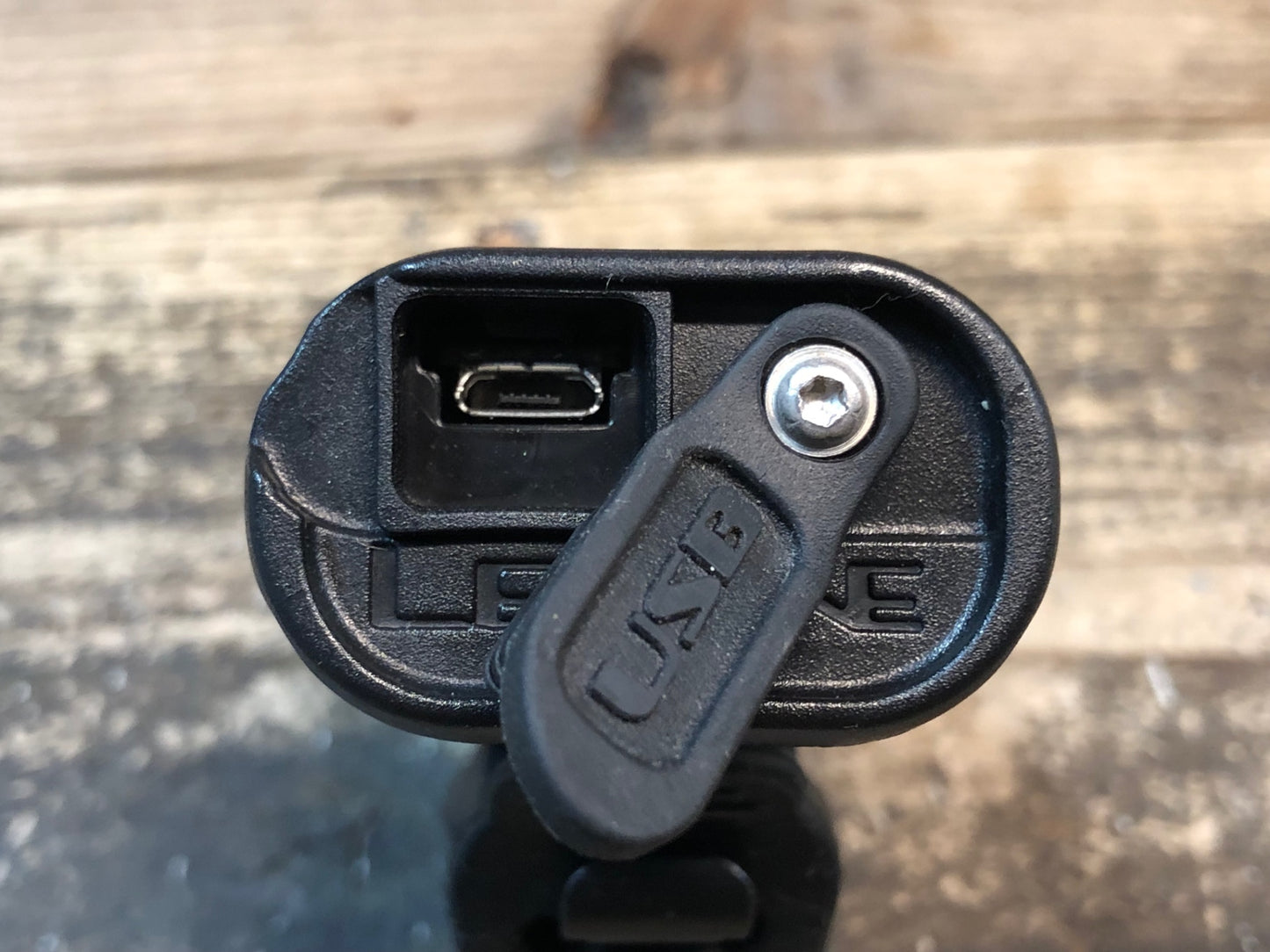 IX617 レザイン LEZYNE ライトドライブ LITE DRIVE 1000XL フロントライト