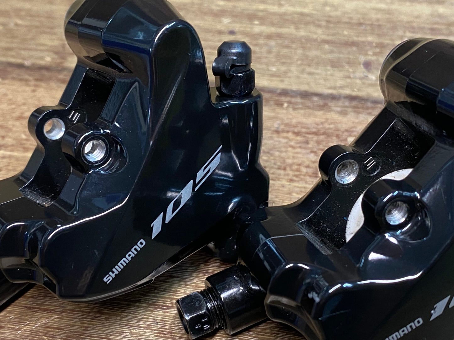 IH231 シマノ SHIMANO 105 BR-R7070 ディスクブレーキ キャリパー 油圧 前後セット パッド無し