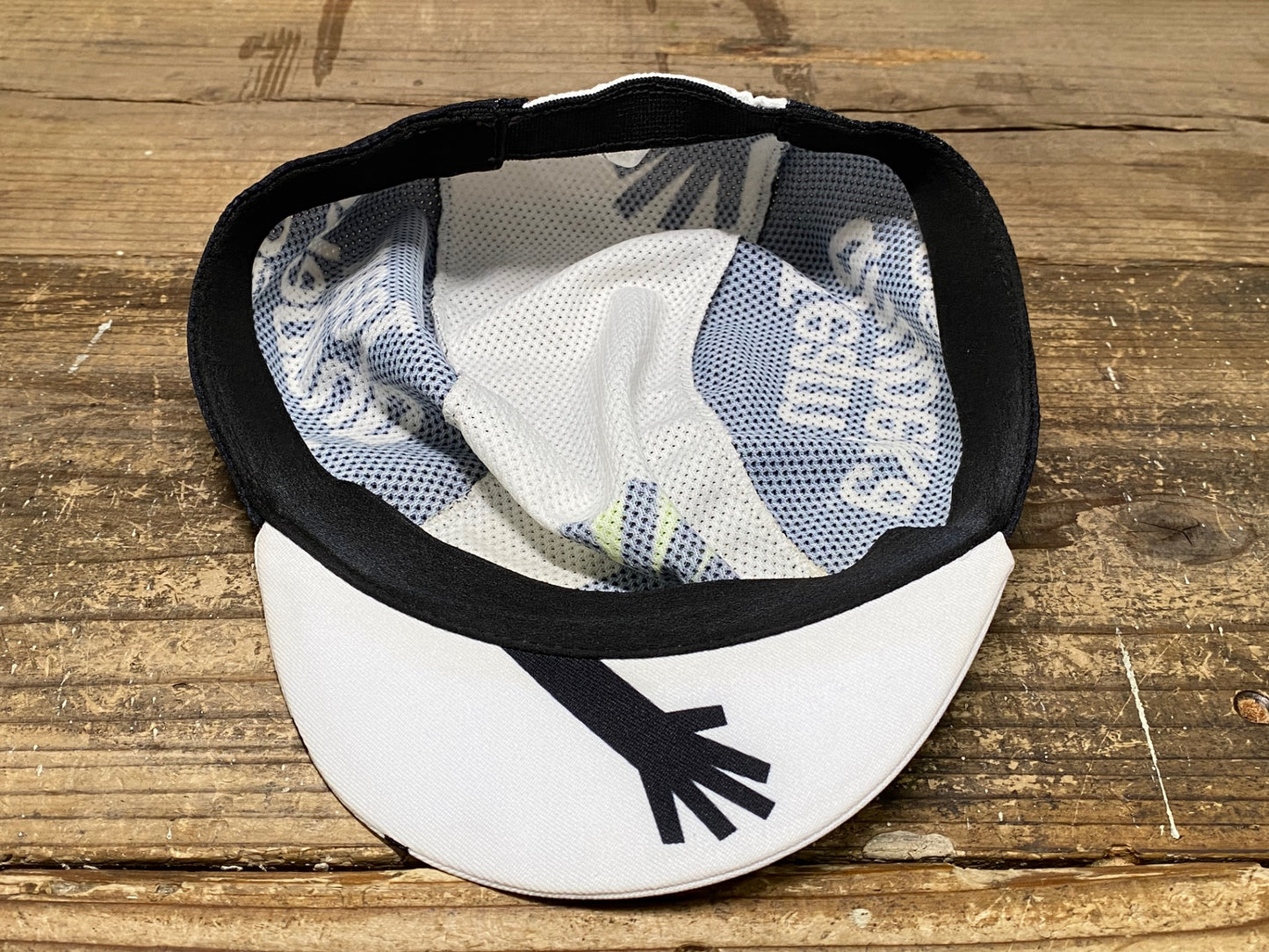 IW503 アソス Assos サイクルキャップ 白 黒 フリーサイズ