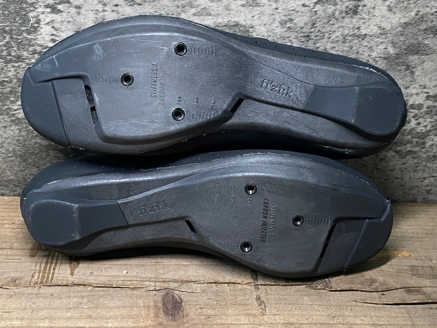 IX027 フィジーク Fizik Tempocuver R4 ビンディングシューズ EU37 黒