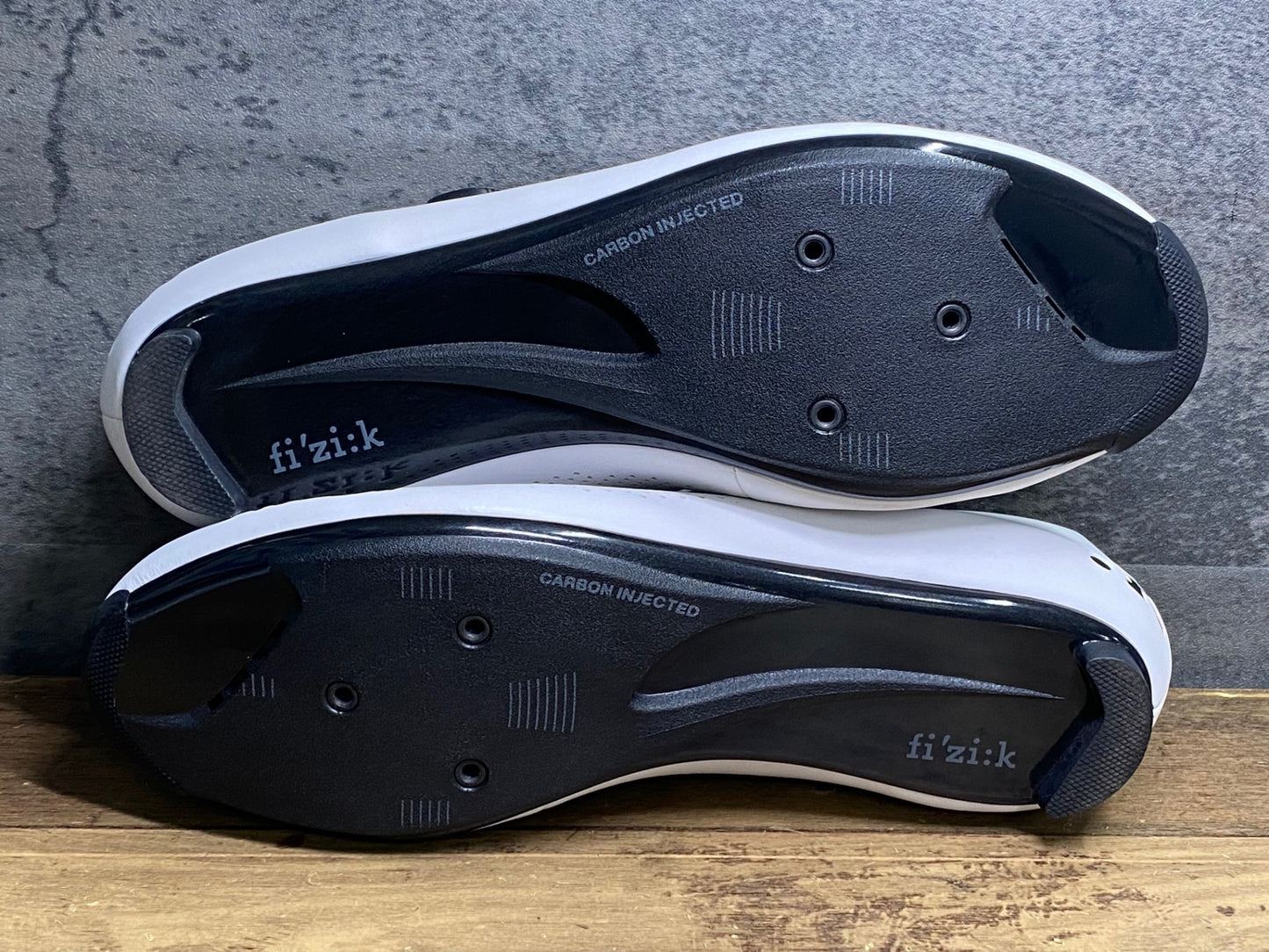 IV486 フィジーク fizik R4 ROADSHOES ビンディングシューズ SPD-SL EU41.5 白