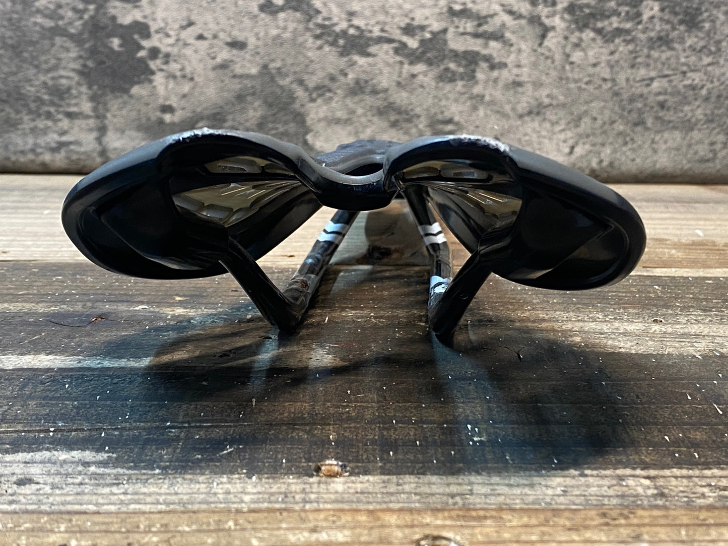 IQ586 タイオガ TIOGA Spyder TwinTail 2 サドル カーボンレール グレー