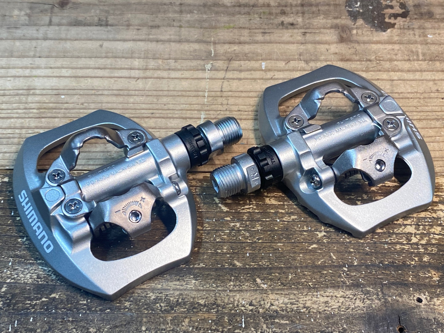 IY495 シマノ SHIMANO PD-A530 片面フラット ビンディングペダル SPD