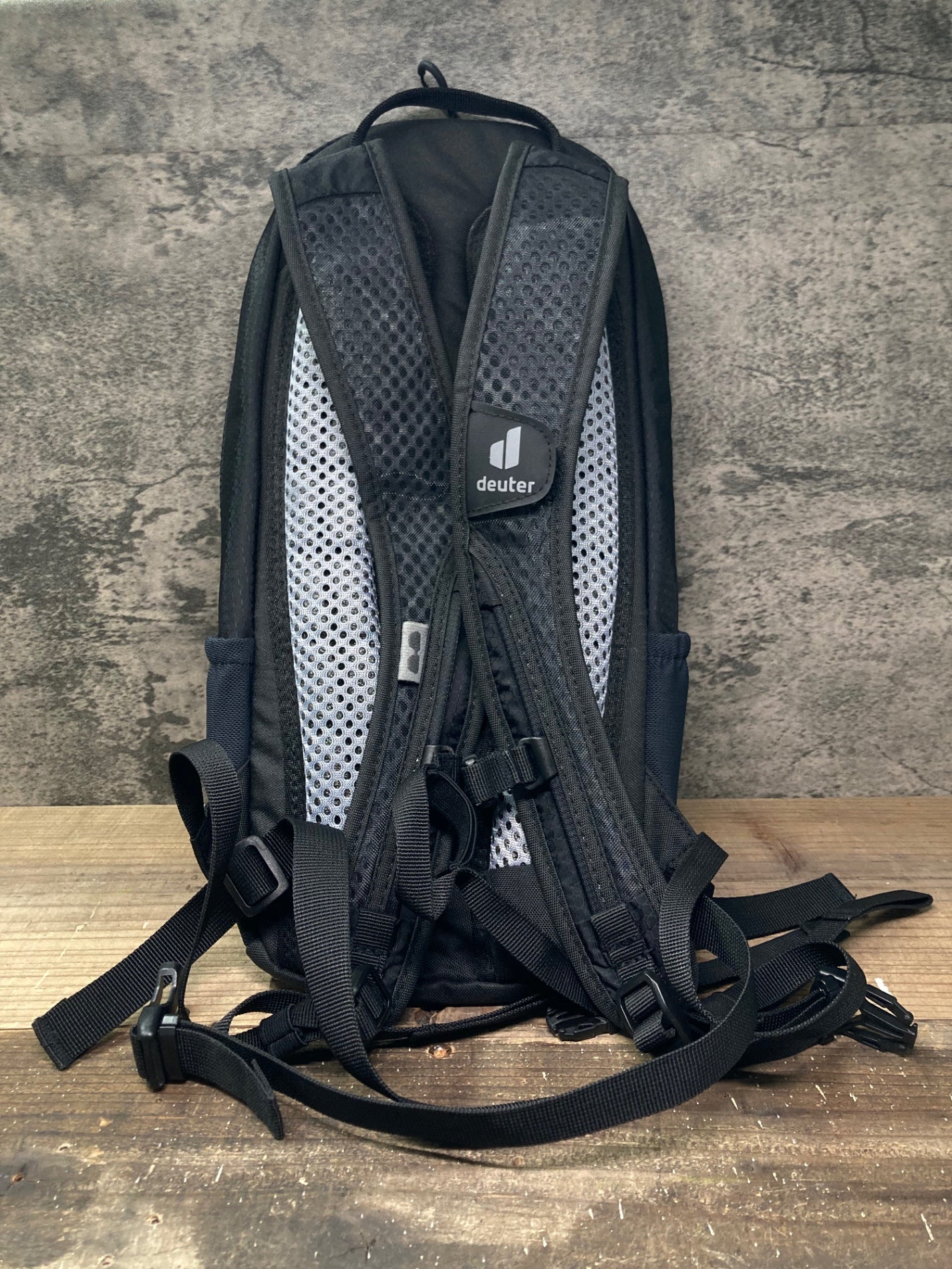 IP034 deuter ドイター Ultra ride 6 バックパック