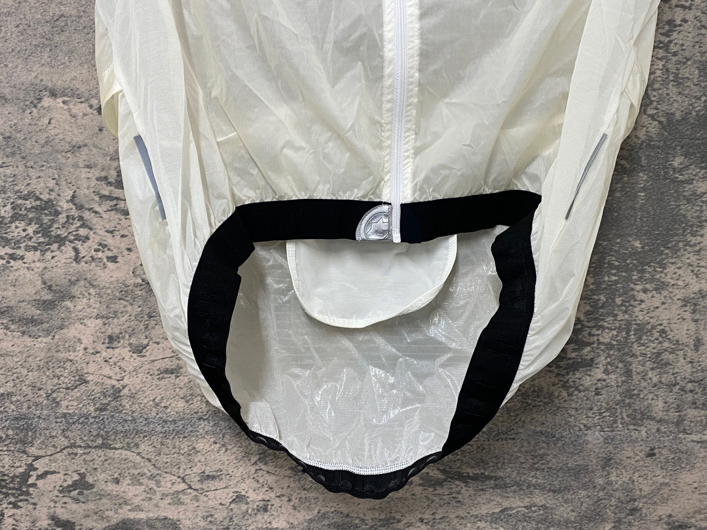 IW204 アソス assos シェルベスト 白 XL