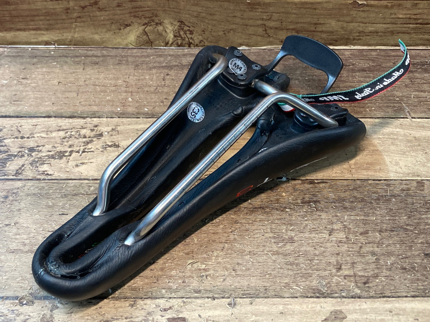 IL830 SELLE SMP T3 サドル 黒 inox tubeレール