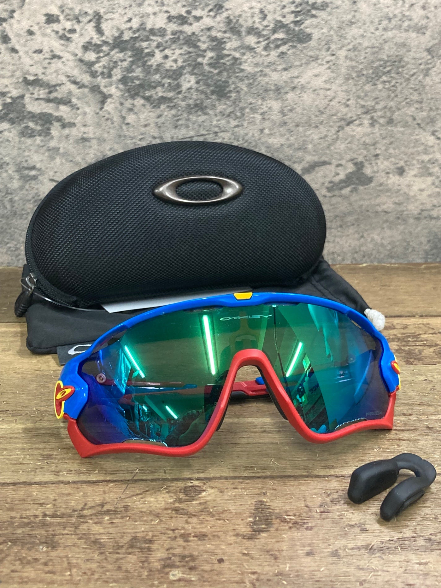 IY832 オークリー OAKLEY ジョウブレーカー JAW BREAKER サングラス アイウェア 赤青 PRIZM ジェイド レンズ傷