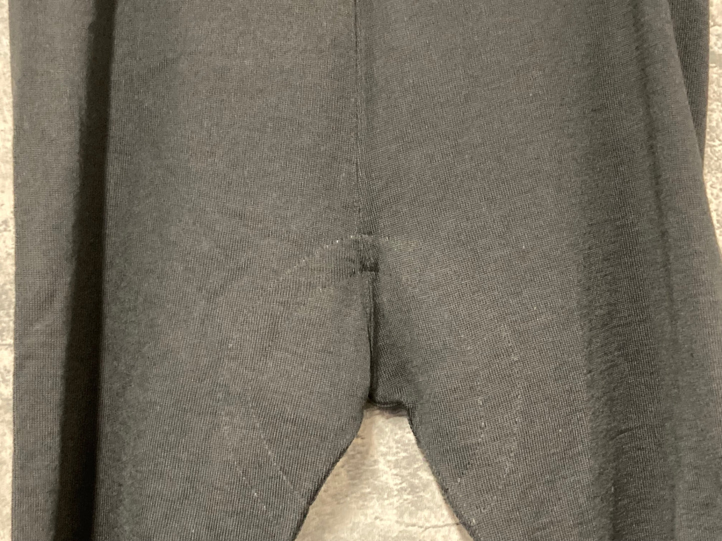 IU107 W CLASSICS ハーフパンツ 黒 XL