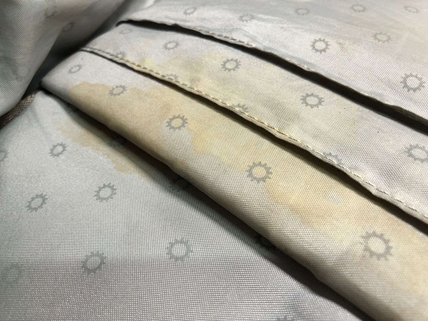 IS766 ラファ Rapha リュック バックパック 黒 黄ばみ 日焼け