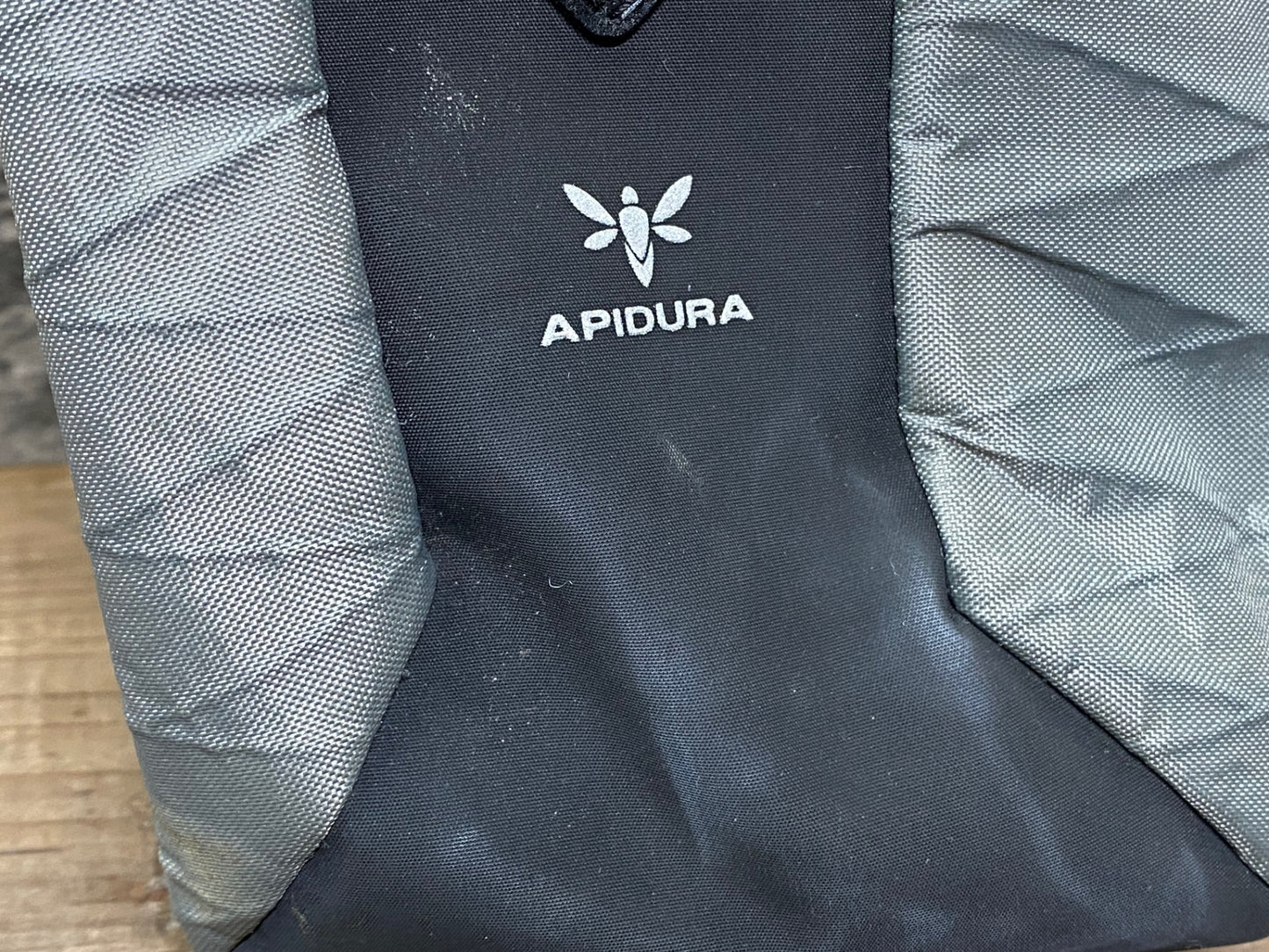 IO217 アピデュラ APIDURA ステムバッグ ゴム伸び ほつれ