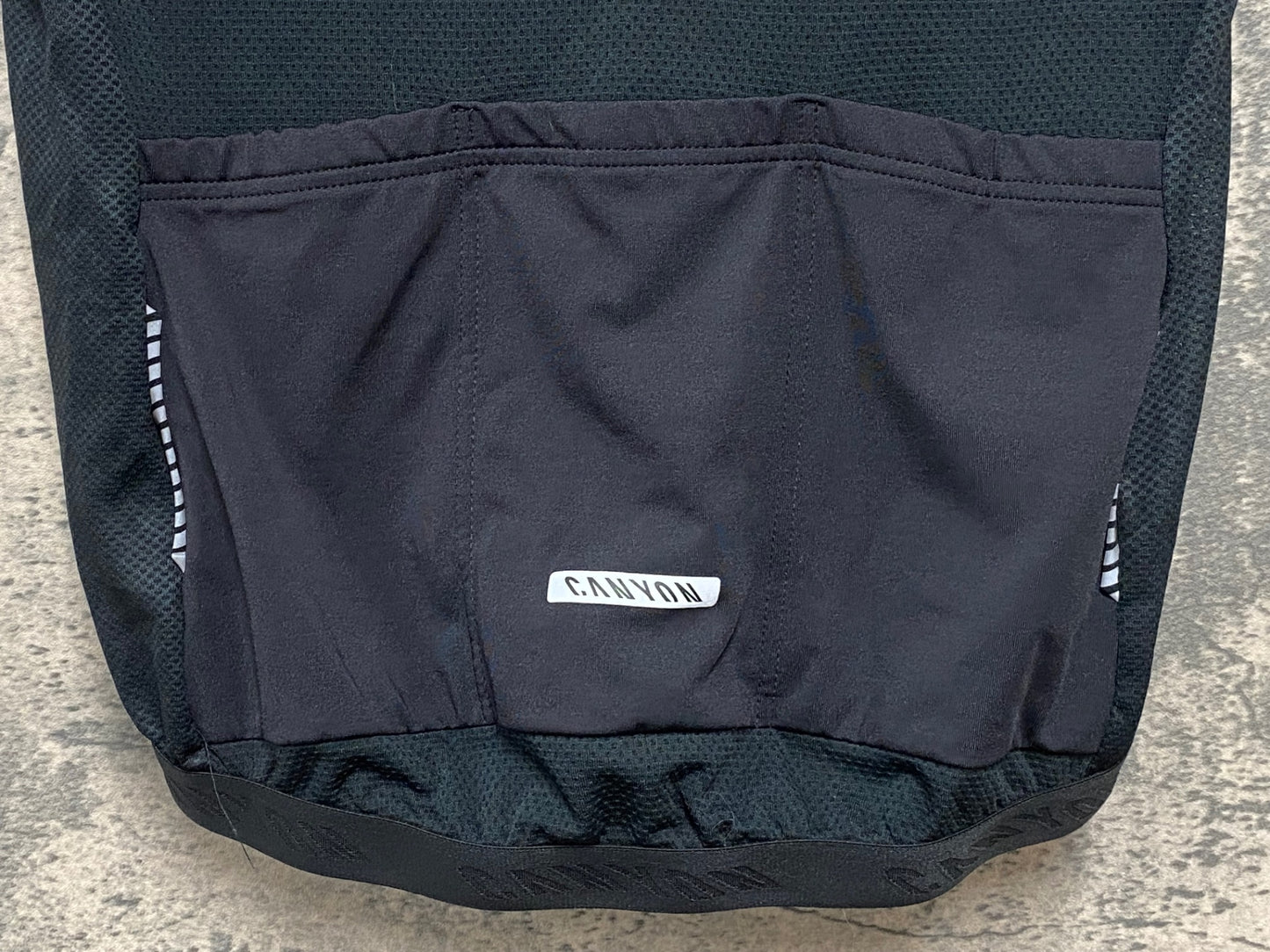 IY349 キャニオン CANYON 半袖 サイクルジャージ 黒 M