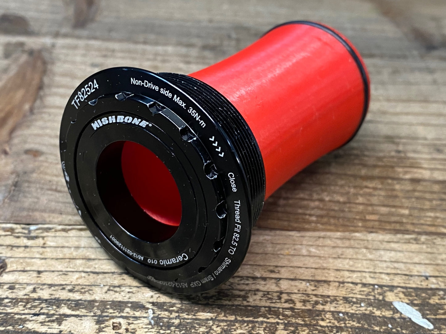 JB552 ウィッシュボーン WISHBONE TF82524 BB ボトムブラケット ホローテック2 GXP対応