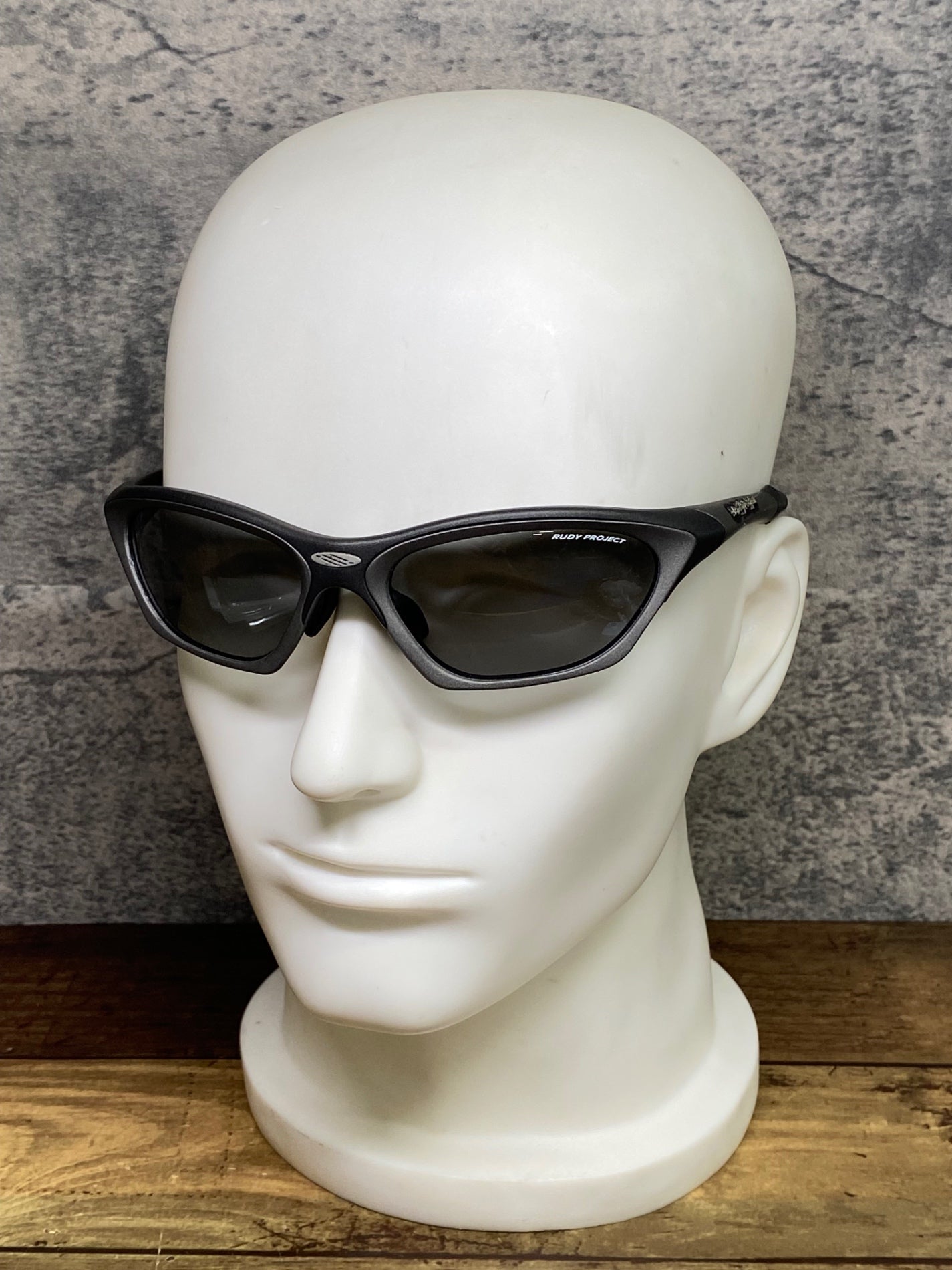 IX542 ルディプロジェクト RudyProject ホーラス HORUS サングラス アイウェア ※テンプル部エンブレム錆あり