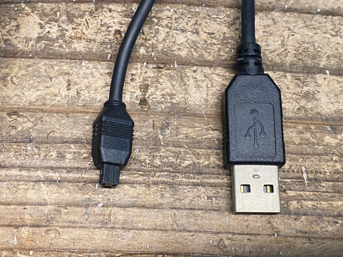 IO621 シマノ SHIMANO SM-BCR2 バッテリーチャージャー Di2 電動 ※接続確認済み