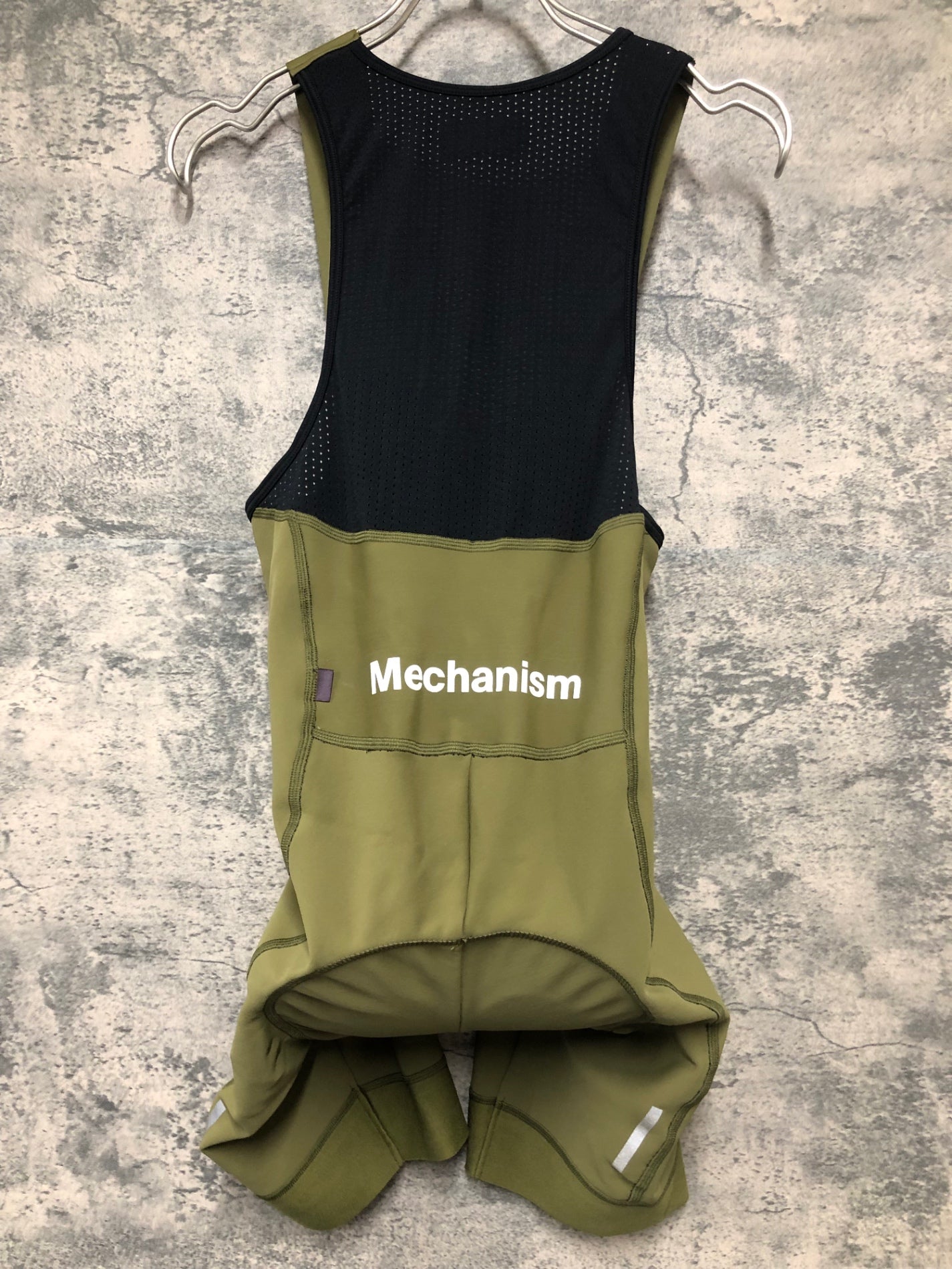 IY136 パスノーマルスタジオ PAS NORMAL STUDIOS Mechanism ビブショーツ S オリーブ 裏起毛