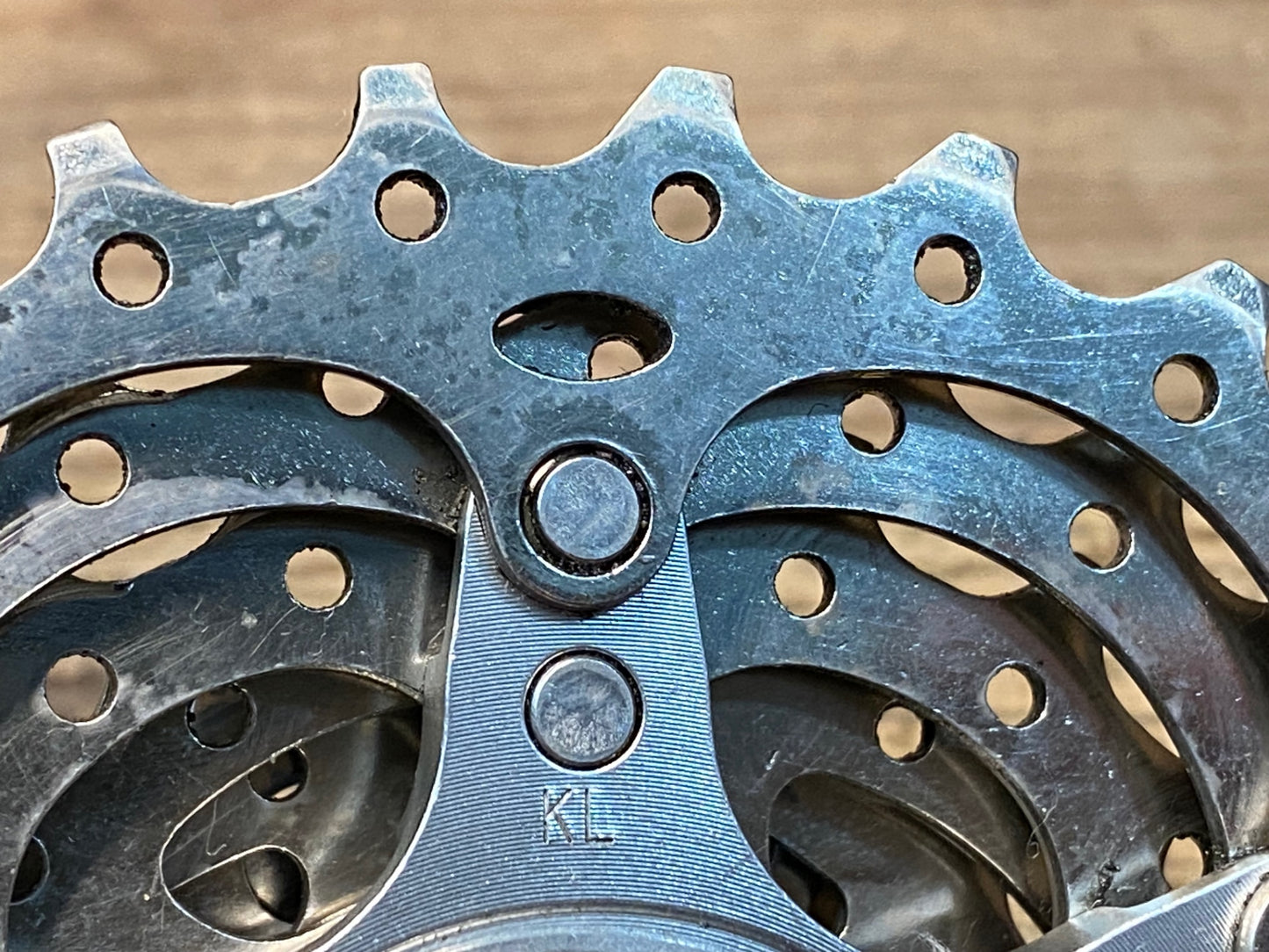 IR505 シマノ SHIMANO 105 CS-5700 スプロケット 12-23T 10S