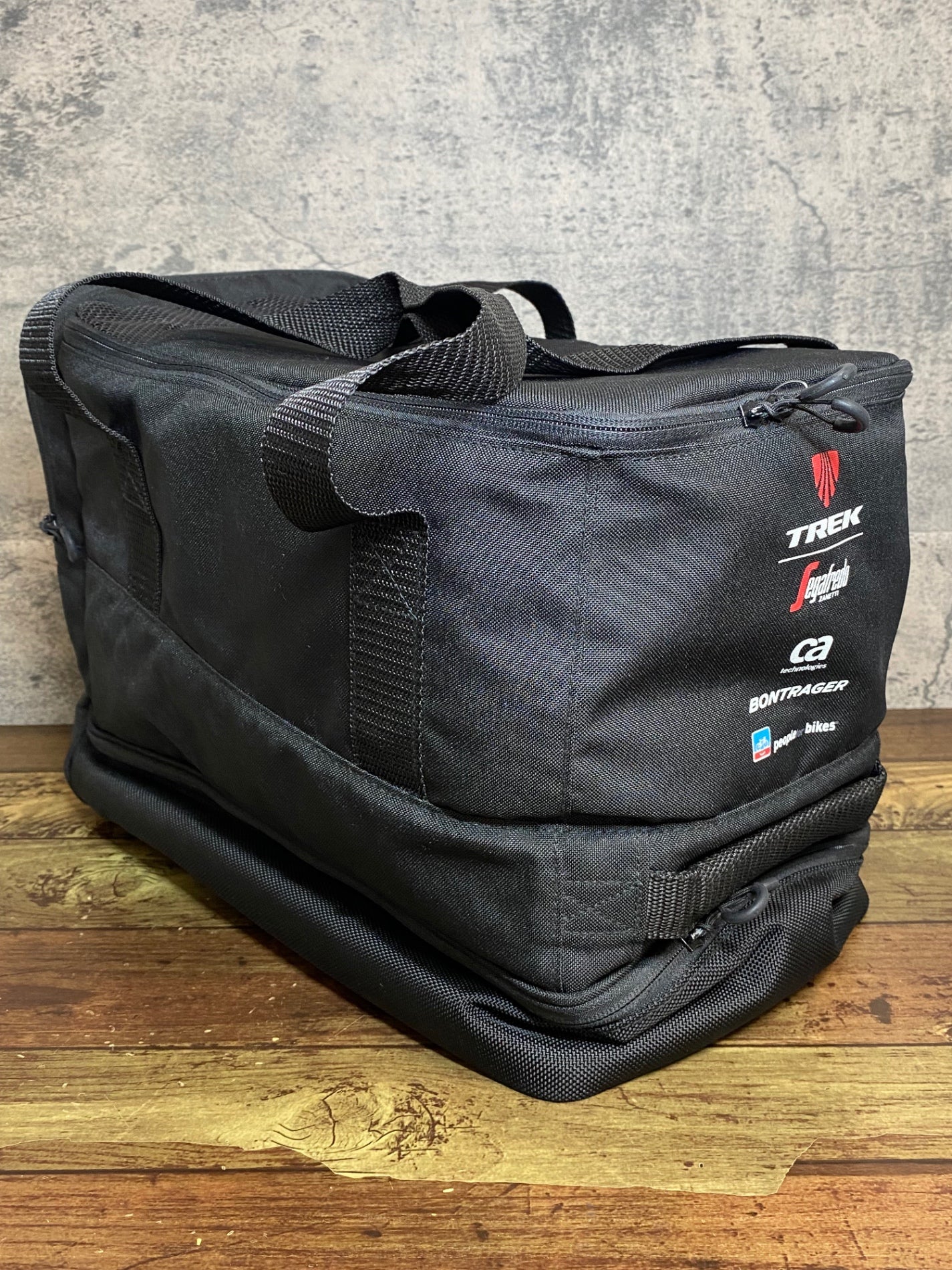 トレックバッグTrek-Segafredo レーシング用品収納バッグ
