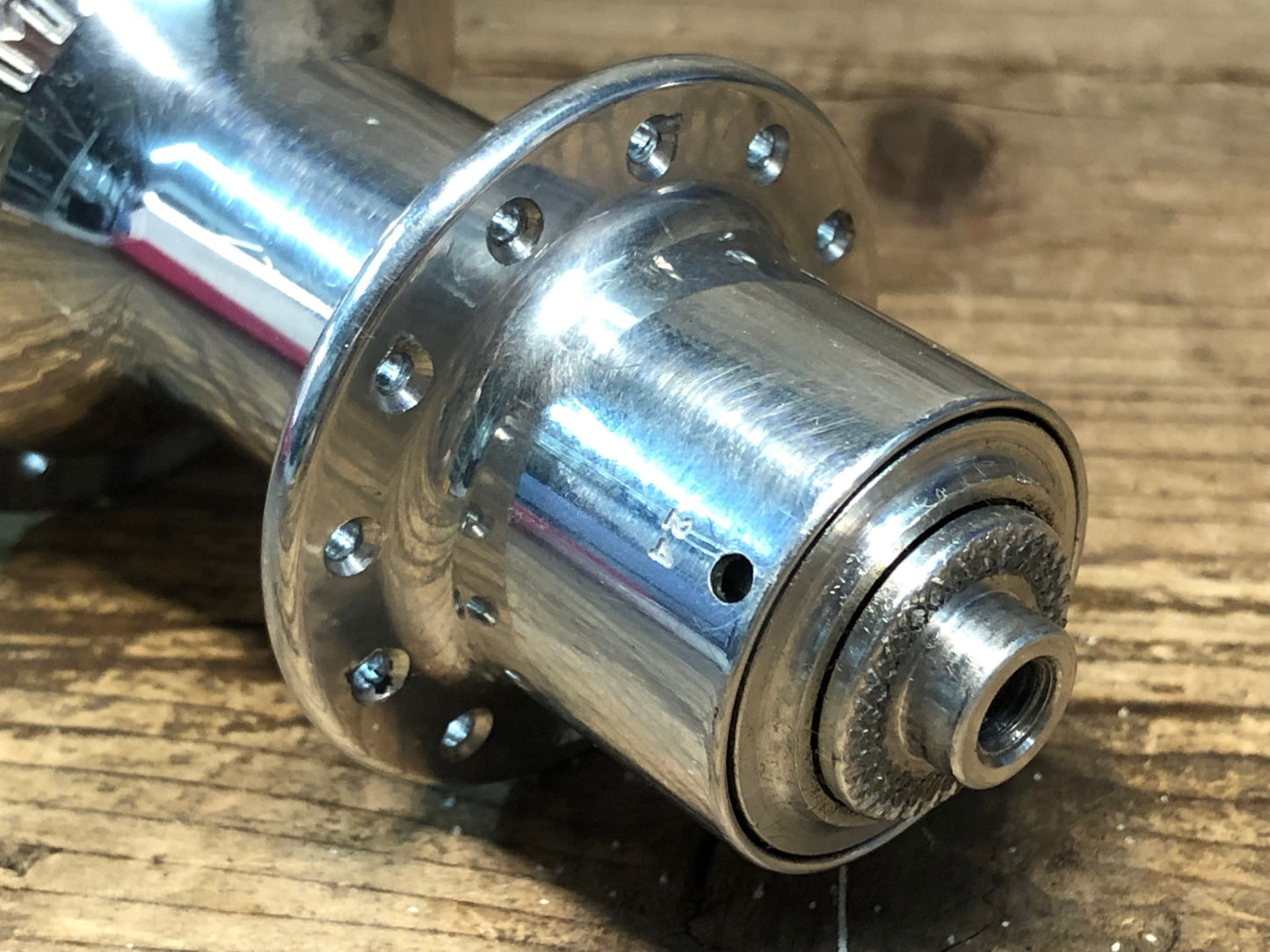 JA785 ホワイトインダストリーズ WHITE INDUSTRIES T11 Road Hub ハブ シルバー シマノ11S対応 20//24H