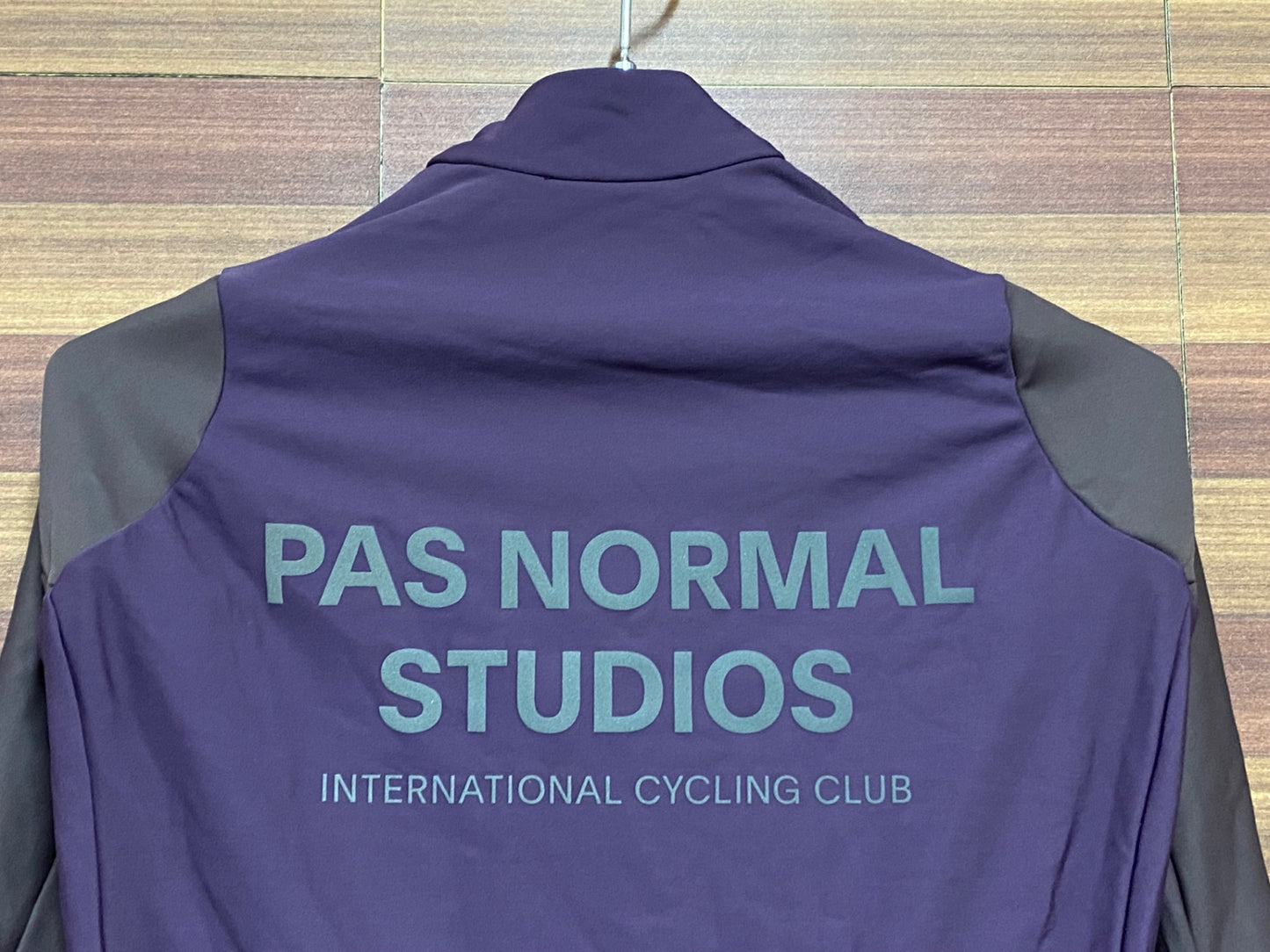 IH953 パスノーマルスタジオ PAS NORMAL STUDIOS 長袖サイクルジャケット XS 紫 裏起毛