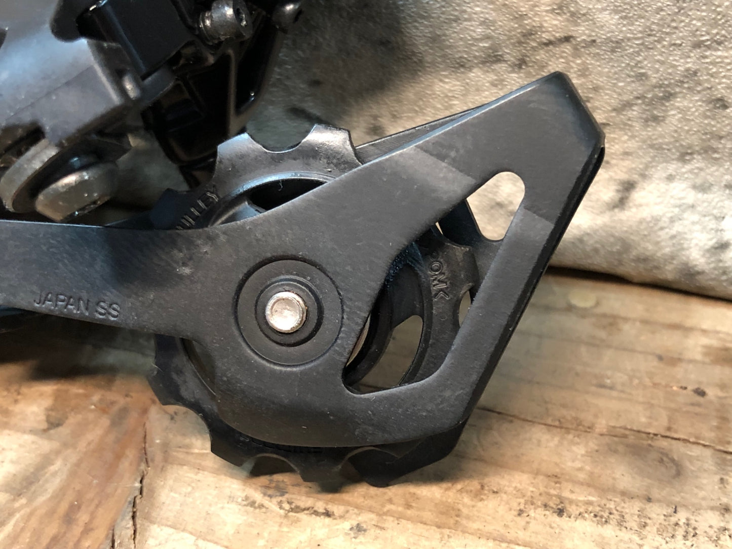 IT580 シマノ SHIMANO 105 RD-R7000 リアディレイラー SS11S  黒