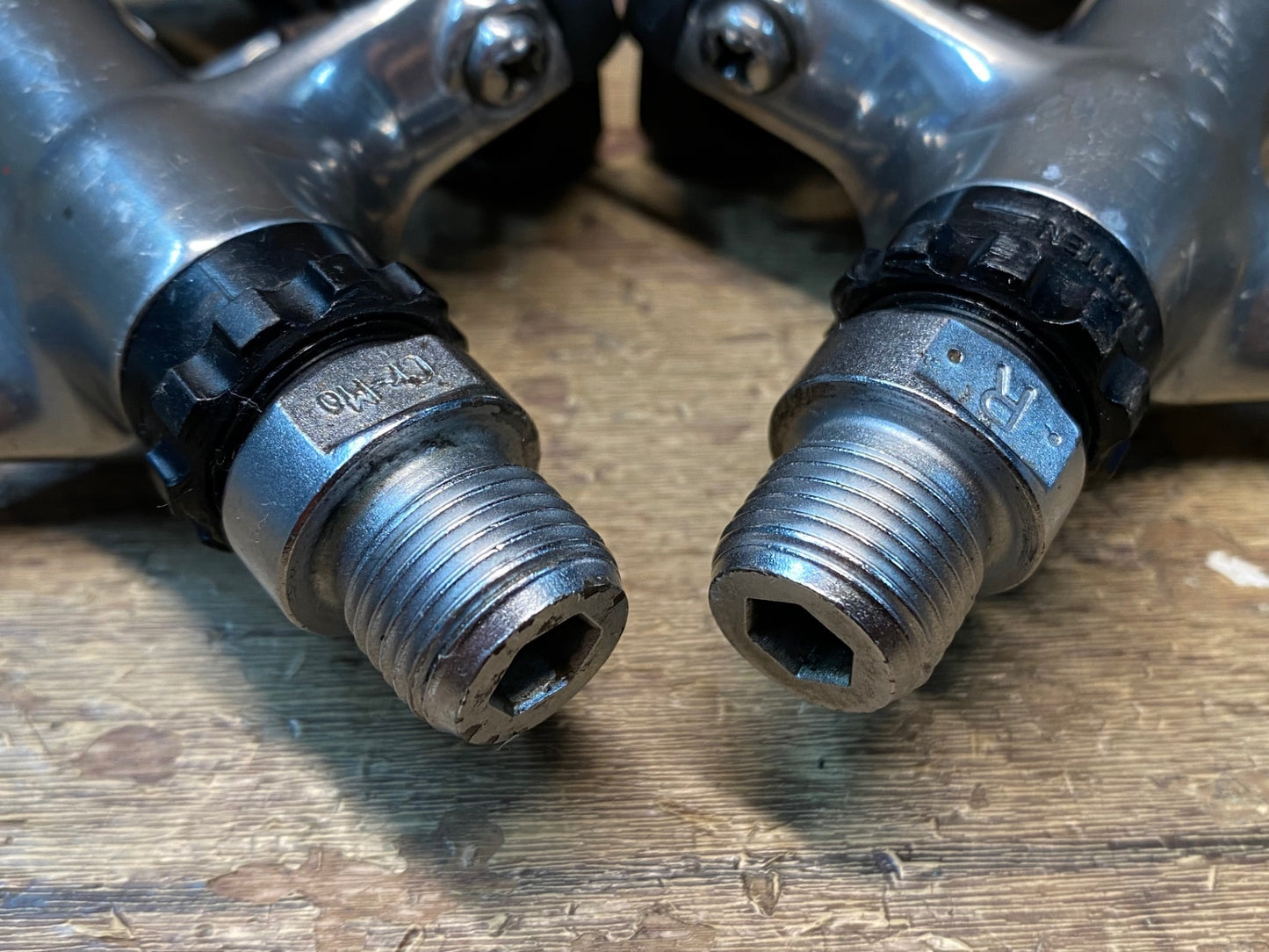 II340 シマノ SHIMANO 105 PD-5700 ビンディングペダル